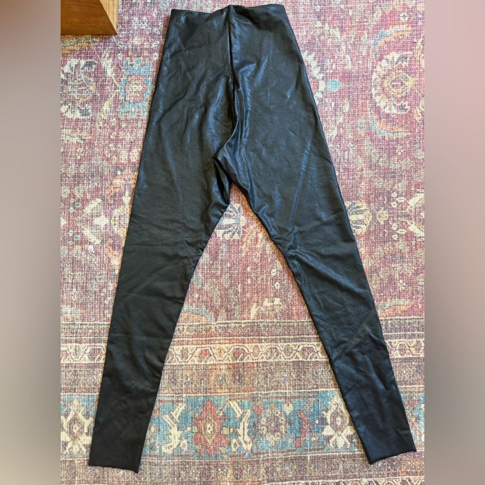 Commando Women’s Small Black faux leather leggings - Picture 7 of 7